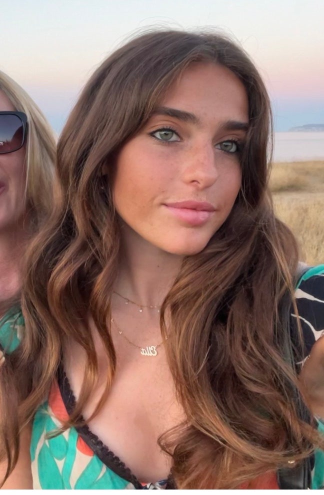 Professional Female seeks a double room Main Photo