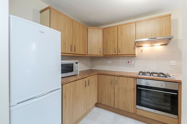3 Bedroom Flat to Rent in SE8 Main Photo