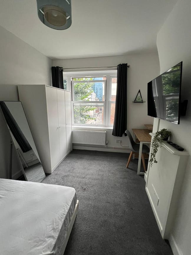 🏙️ Large Bright Double Rooms near Liverpool St Main Photo
