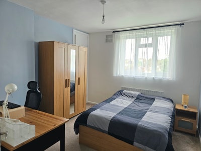 Double room in SW12 preferably for short term Main Photo
