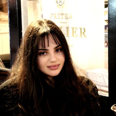 Hi, I’m Cariad, 25, working in healthcare. Main Photo