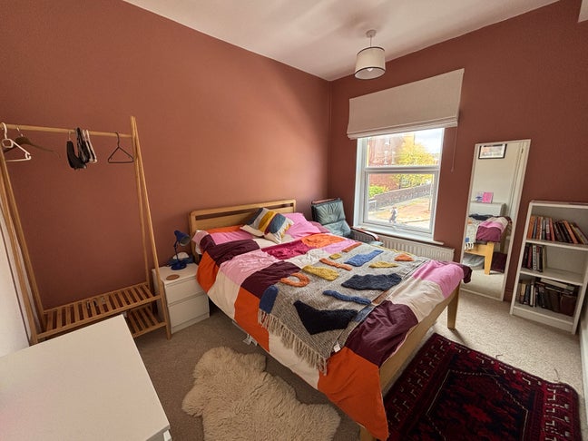 Double Bedroom in Brampton, Chesterfield Main Photo