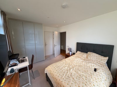 En-Suite Room Available in Amazing East Village  Main Photo