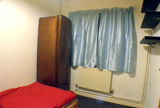  Quiet Single  Room in Safe Area Main Photo