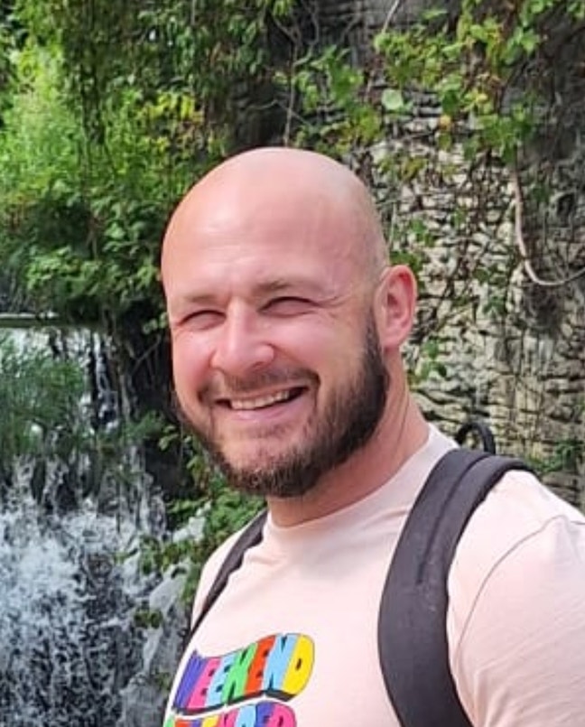 Professional Male seeks a single or double room Main Photo