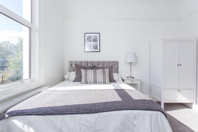 North Acton Double Bedroom Main Photo