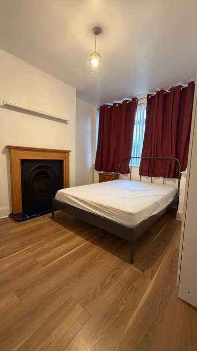 Spacious Double Rooms Available in CV3 Main Photo