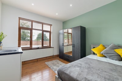 ‼️🏡 One Month Short Let - En Suite Room Main Photo