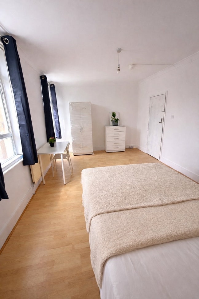 Massive Double Room Next to Dollis Hill Station Main Photo