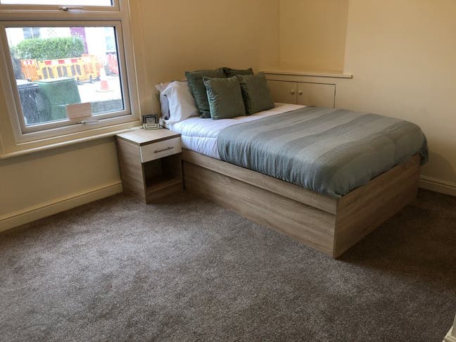 Affordable All-Inclusive Rooms✨Available September Main Photo