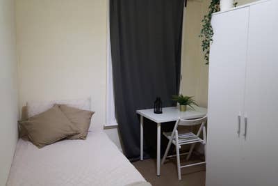 Lovely Single Room in Quiet West London Area Main Photo