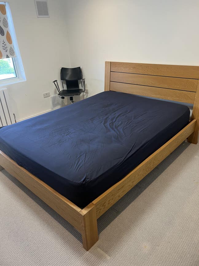 Spacious single room in newly refurbished house  Main Photo