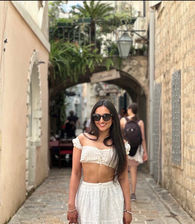 Looking for a female flatmate!  Main Photo