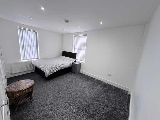 Luxury En-Suite Rooms Available Immediately Main Photo