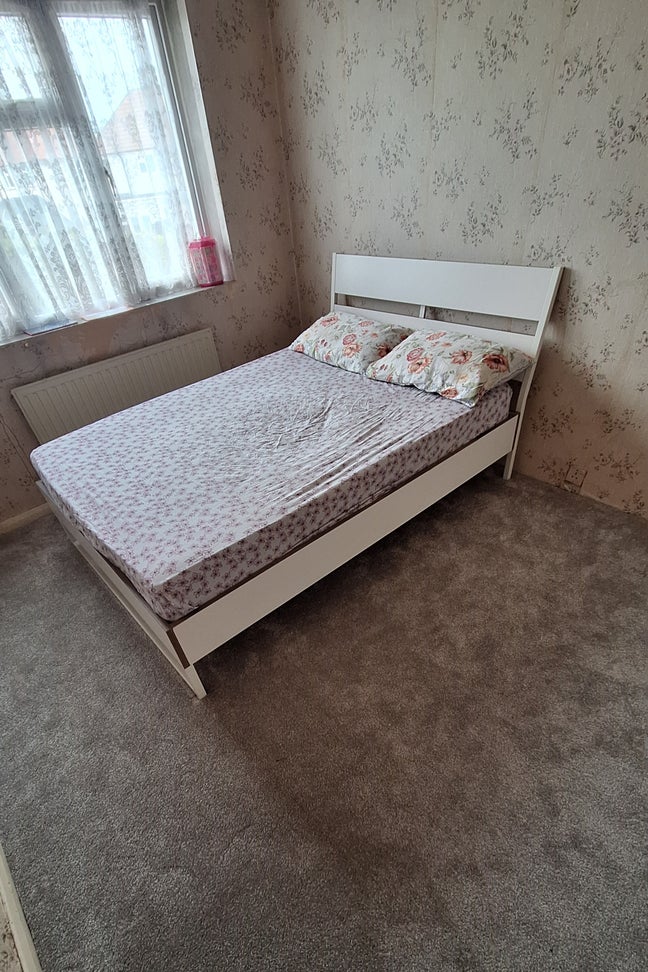 One double bedroom  Main Photo