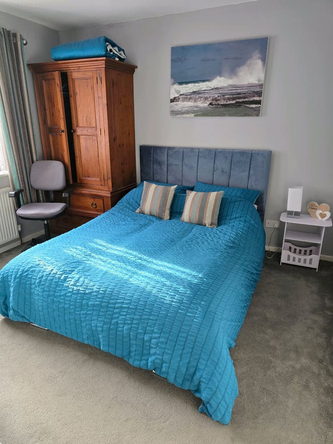 Comfortable, friendly house in small Cul-de-sac  Main Photo