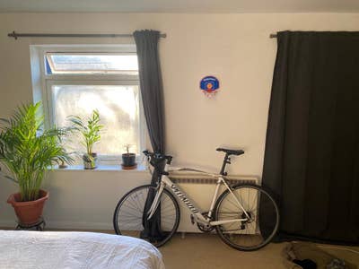 Large Double Room in Flat Share Main Photo