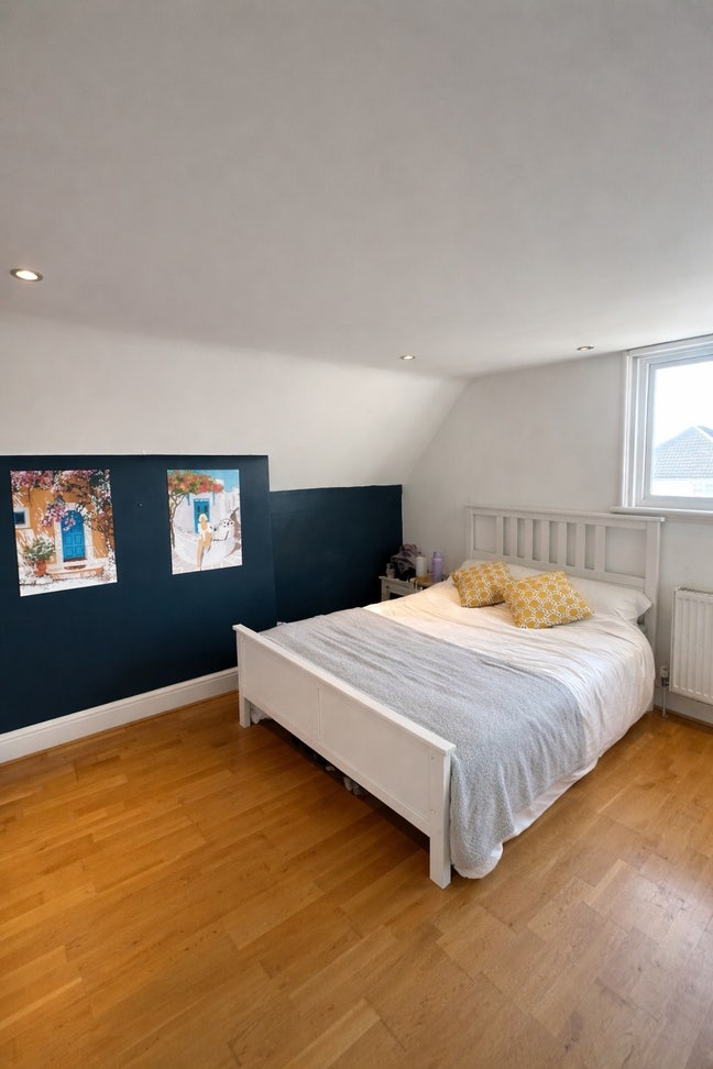Double room in 2 bed flat in Tooting Broadway Main Photo