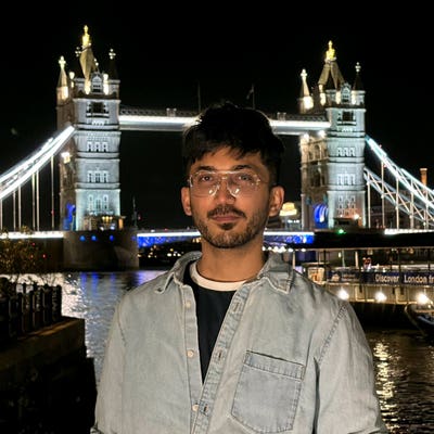 Looking for a 1 bed / 2 bed flat Main Photo