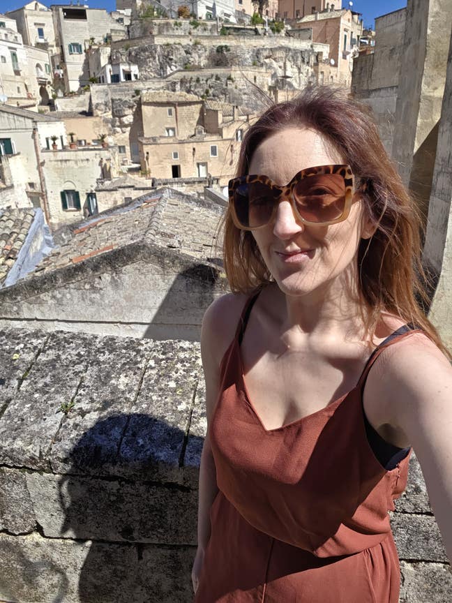 39yo looking for a friendly house or studio Main Photo