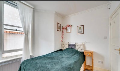  Flat Share With 1 Female Main Photo