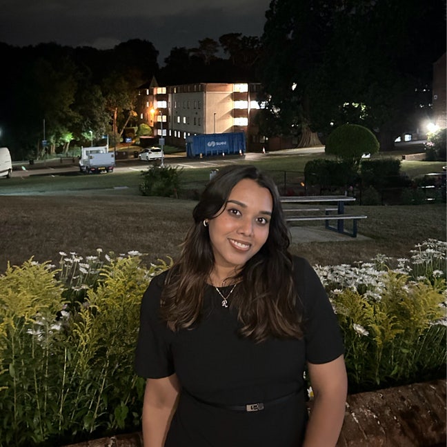 Hi my Riya aged 23 ,Indian and a working prof... Main Photo