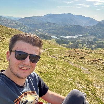 Male professional looking for home Main Photo