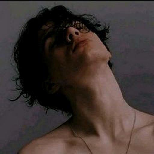 Professional Male seeks a single or double room Main Photo