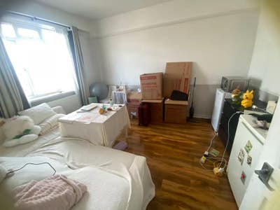 Flat within 30 minutes of the City of london  Main Photo