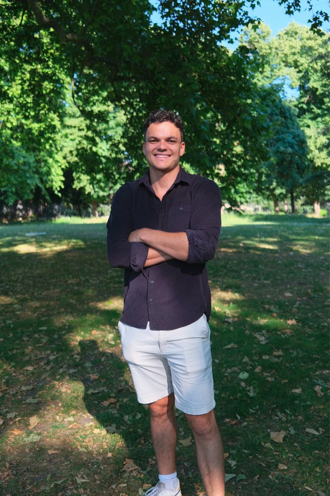 Looking for a room Main Photo