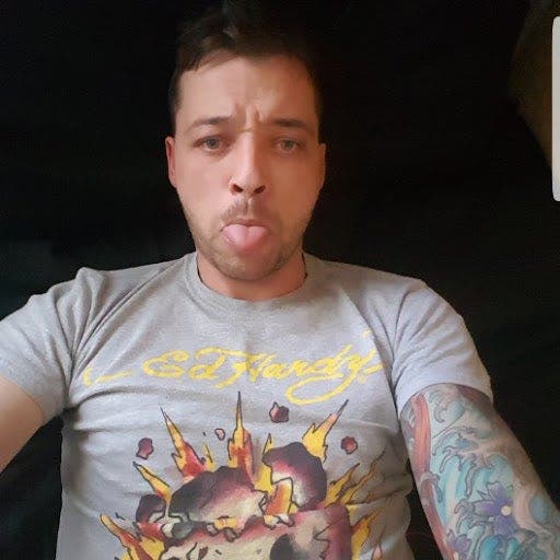 42 year old Male seeks a double room Main Photo