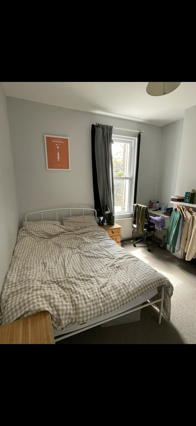 Clean Double Room in a Friendly House Main Photo