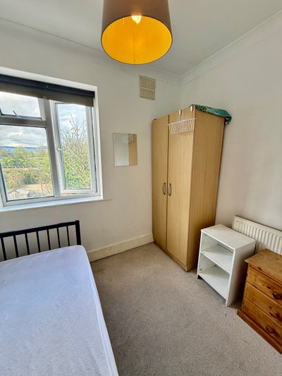 Double bedroom  in  Greenwich for single occupancy Main Photo