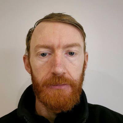 Professional Male seeks a double room Main Photo