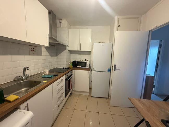 Spacious 4-Bedroom With Private Garden E1 Main Photo