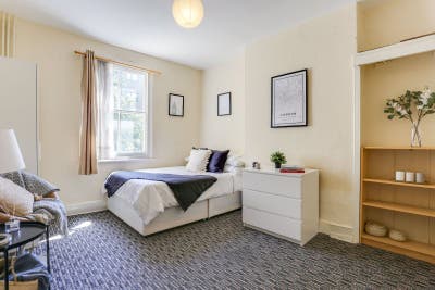 Two double rooms - Same property - Elizabeth line Main Photo