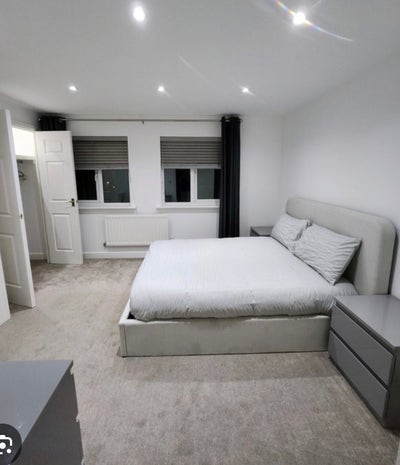 Modern new Double room in quite area of  Surbiton  Main Photo