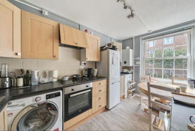 Lovely 3 bed flat in Oval Kennington  Main Photo
