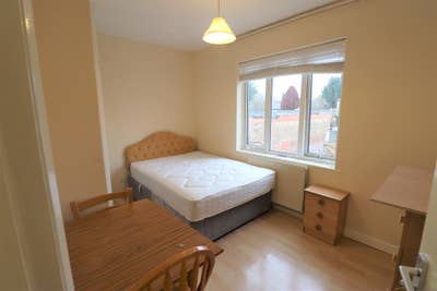 All Bills Included Single Room to Rent Main Photo