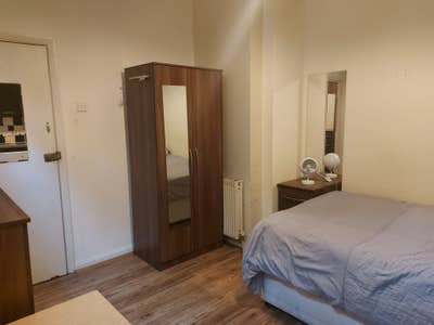 Large room with private kitchen  Main Photo