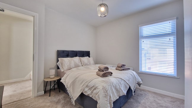 Room in Belmont Road Area Main Photo