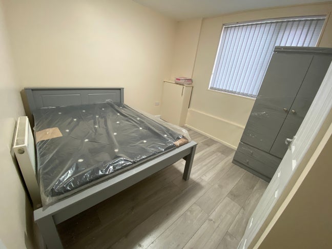 XXL En-Suite Room close to Hucknall High Street Main Photo