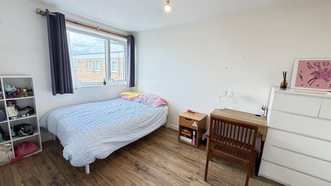 Spacious Double Room in Mile End (all bills inc) Main Photo