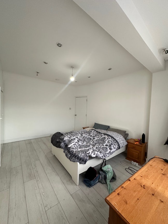 A big sized sharing Room For girls  Main Photo