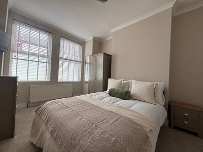 Brand New 4 Bedroom HMO  Main Photo