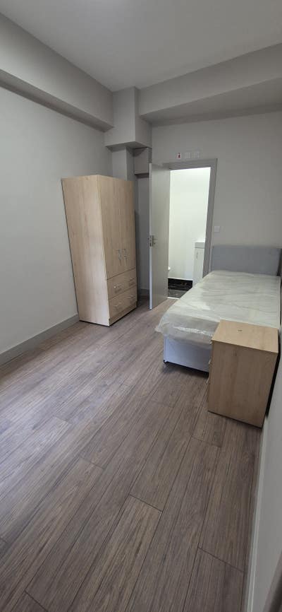 Studio Room Available – West Street, Erith DA8 Main Photo