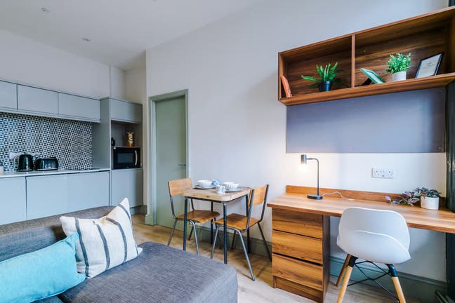 Flat 4, 1 Rodney Street, L1 9ED Main Photo