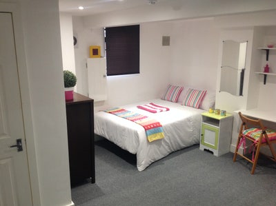 LS6 Student Rooms No Group Needed Available July Main Photo