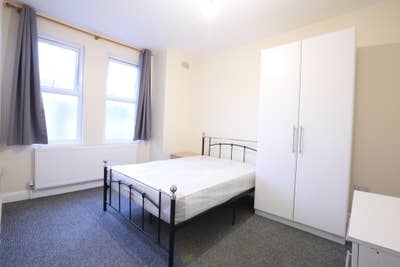 Stunning Double Bedroom Available in Harlesden Main Photo