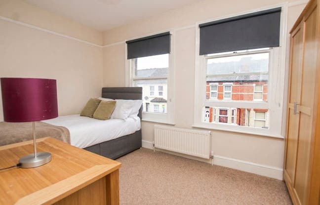 Double Room with En-suite in West Reading Main Photo